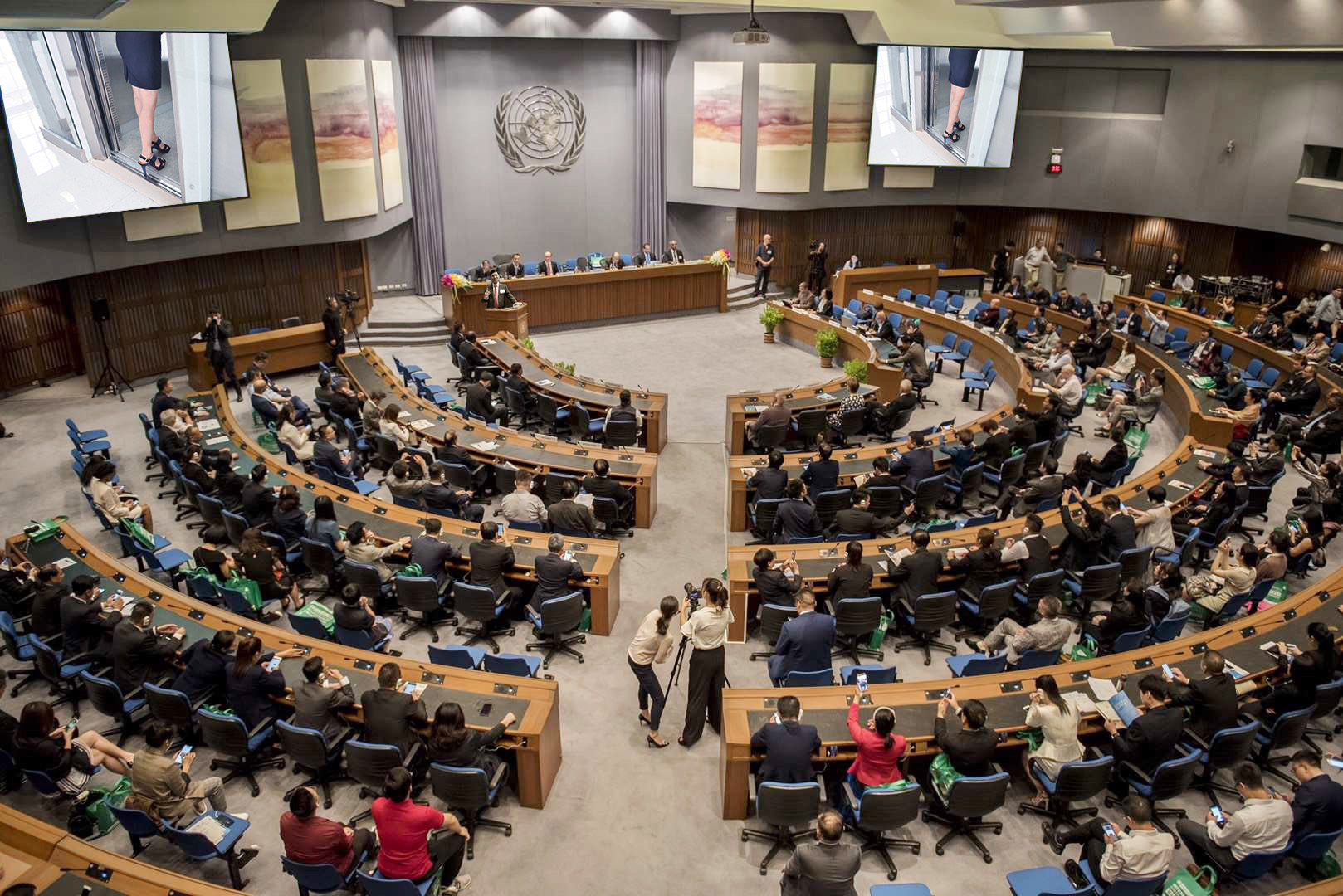 中國(guó)原創(chuàng)享譽(yù)聯(lián)合國(guó) | 升華電梯榮獲全球人居環(huán)境社會(huì)責(zé)任殊榮!(圖1) 中國(guó)原創(chuàng)享譽(yù)聯(lián)合國(guó) | 升華電梯榮獲全球人居環(huán)境社會(huì)責(zé)任殊榮!(圖1)