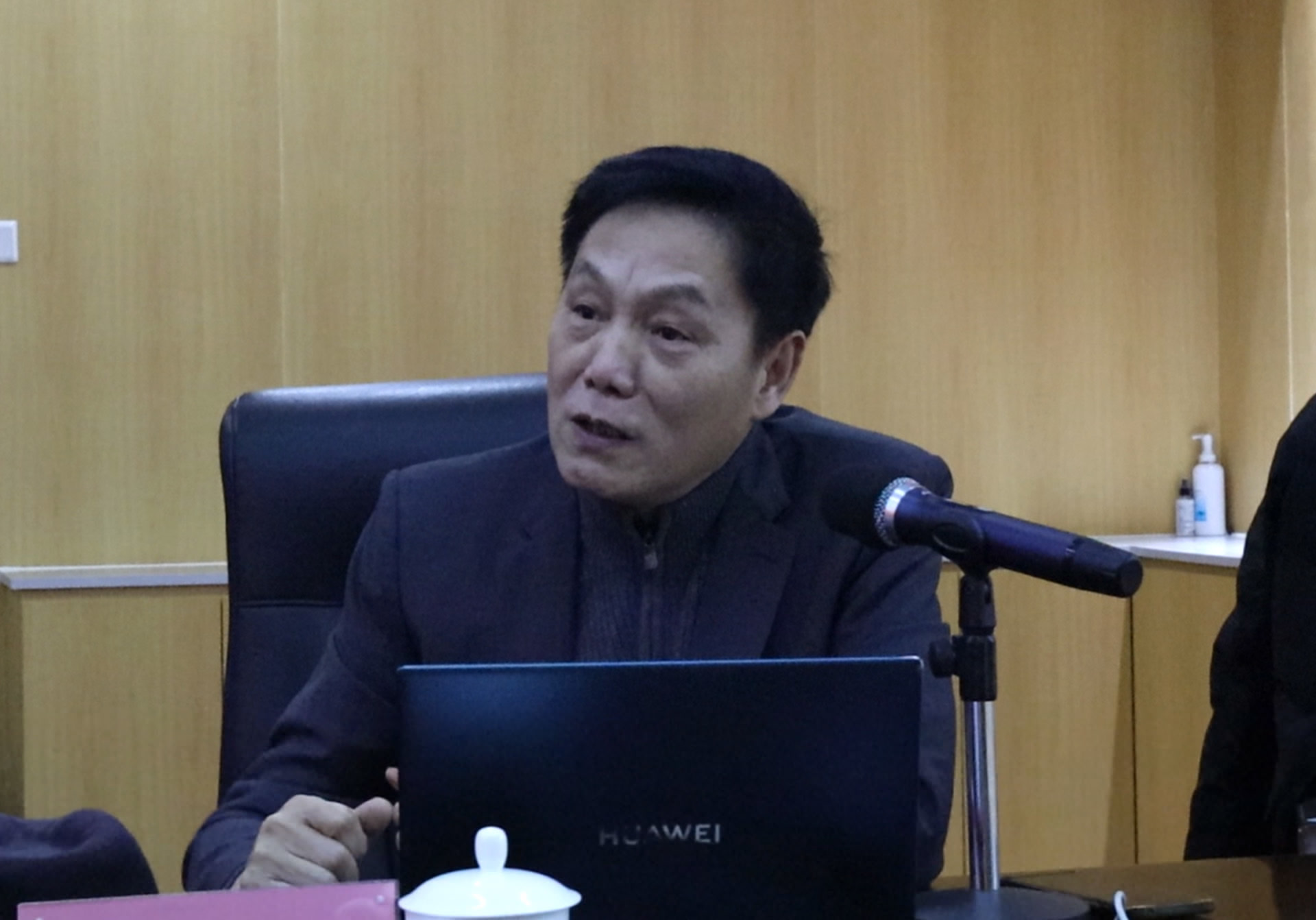 創(chuàng)新與出海 北京升華電梯羅海閩董事長應(yīng)邀出席“智慧創(chuàng)新、砥礪前行”電梯智能制造、更新改造新年座談會(huì)(圖2) 創(chuàng)新與出海 北京升華電梯羅海閩董事長應(yīng)邀出席“智慧創(chuàng)新、砥礪前行”電梯智能制造、更新改造新年座談會(huì)(圖2)